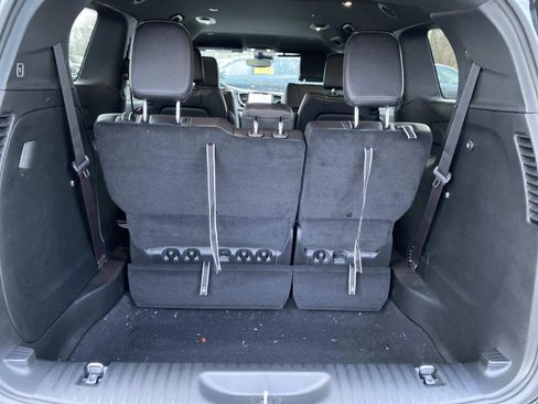 New 2026 Chrysler Pacifica Select image 5