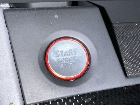 Used 2022 Audi SQ5 Prestige w/ Prestige Package image 27