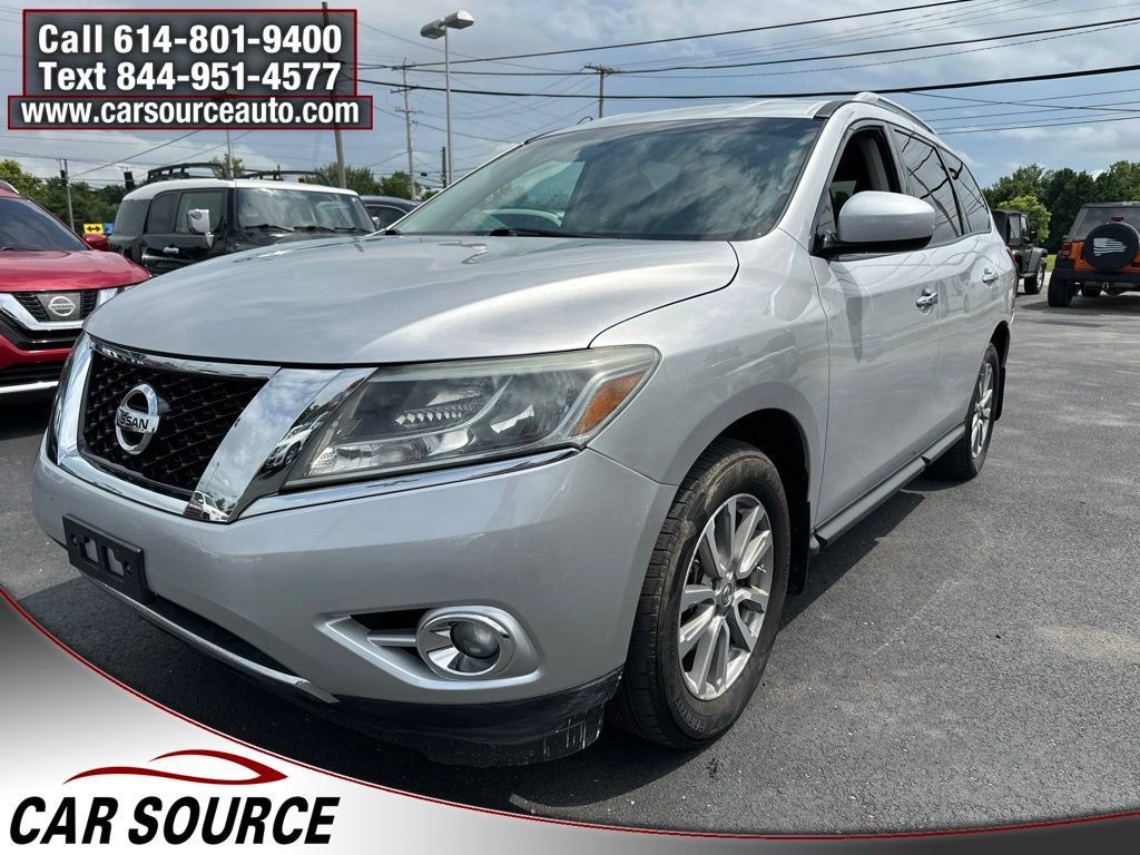 Used 2015 Nissan Pathfinder SV FWD image 1