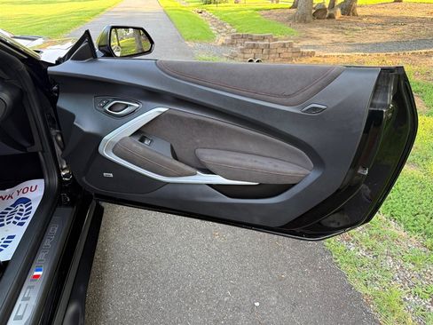 Used 2018 Chevrolet Camaro ZL1 RWD image 49