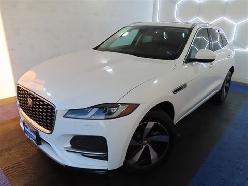 Used 2022 Jaguar F-PACE S image 4