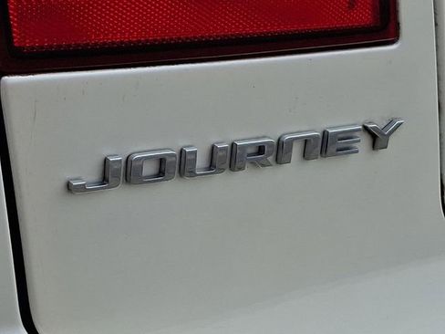 Used 2012 Dodge Journey American Value Package FWD image 31