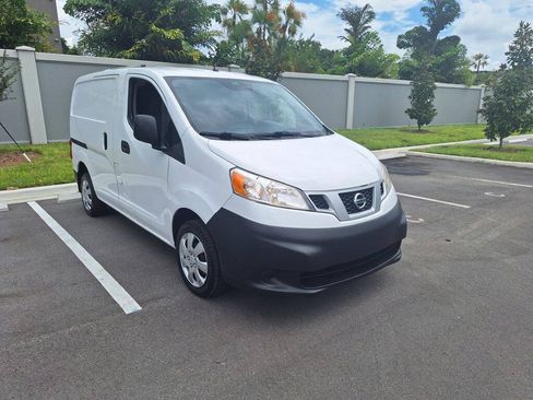 Used 2019 Nissan NV200 S FWD image 4