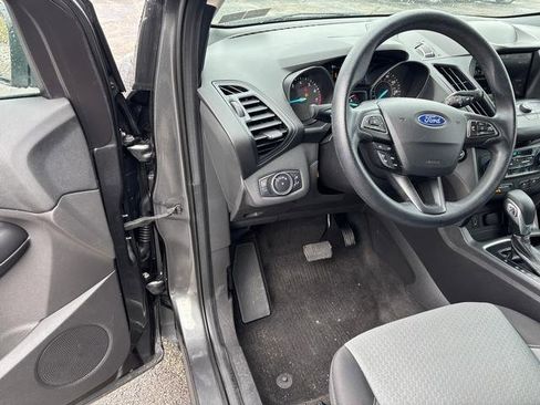 Used 2019 Ford Escape SE image 9