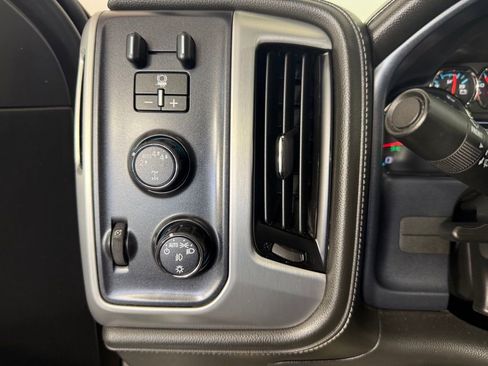 Used 2018 GMC Sierra 1500 SLE w/ SLE Value Package AWD/4WD image 22