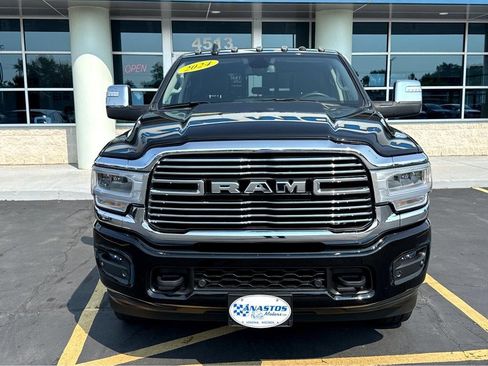 Used 2024 RAM 2500 Laramie AWD/4WD image 2