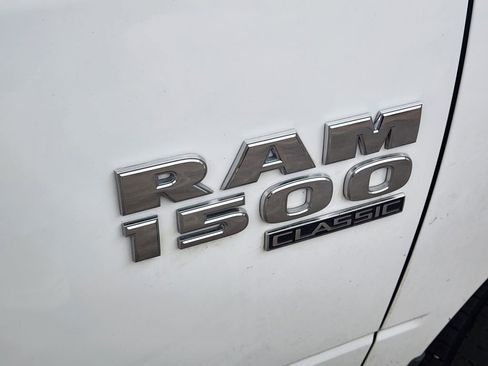 Used 2024 RAM 1500 Classic SLT AWD/4WD image 11