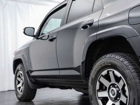 Used 2019 Toyota 4Runner TRD Off-Road Premium AWD/4WD image 32