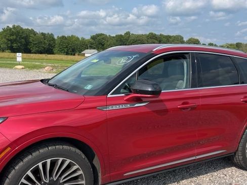 Used 2021 Lincoln Corsair AWD w/ Sport Package image 2