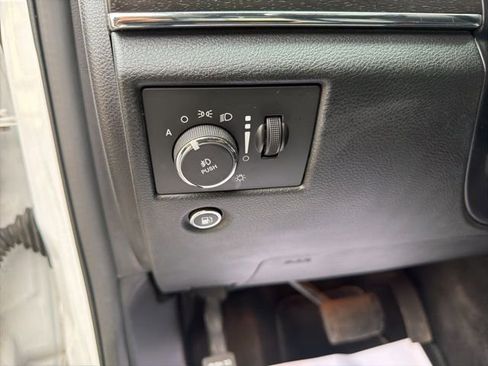 Used 2015 Jeep Grand Cherokee Limited image 19