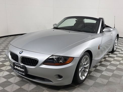 Used 2003 BMW Z4 2.5i image 10