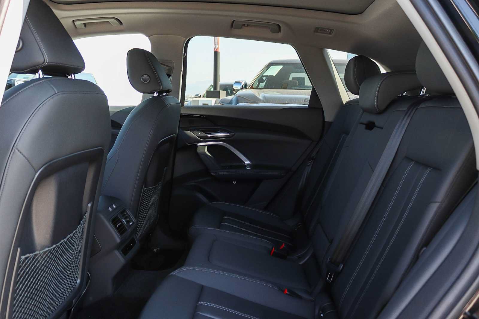 Used 2025 Audi Q5 Premium w/ Convenience Package AWD/4WD image 23