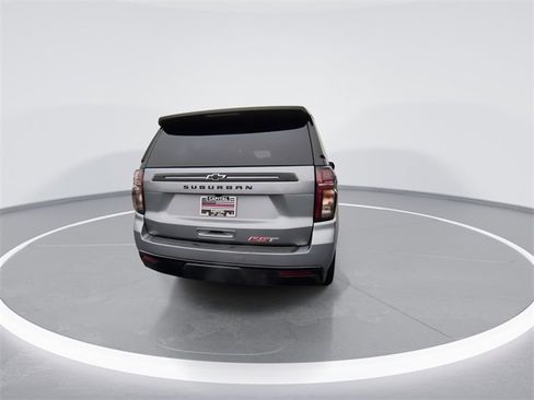 Used 2023 Chevrolet Suburban RST image 7