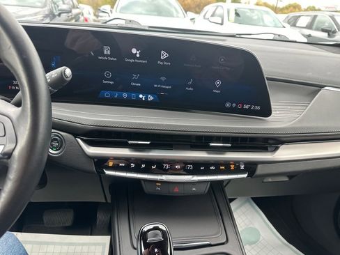 Used 2024 Cadillac XT4 Premium Luxury image 24