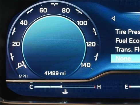 Used 2023 Chevrolet Tahoe Z71 w/ Luxury Package image 16