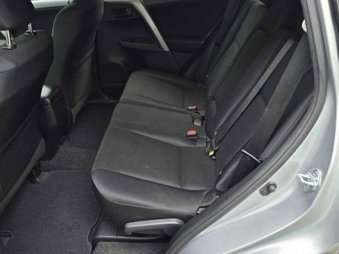Used 2016 Toyota RAV4 LE AWD/4WD image 29