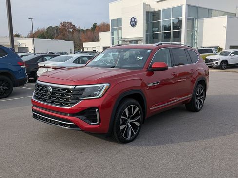 Used 2024 Volkswagen Atlas SEL Premium R-Line image 7