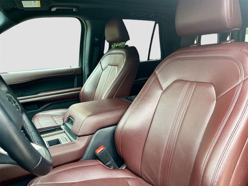Used 2024 Ford Expedition Limited image 22