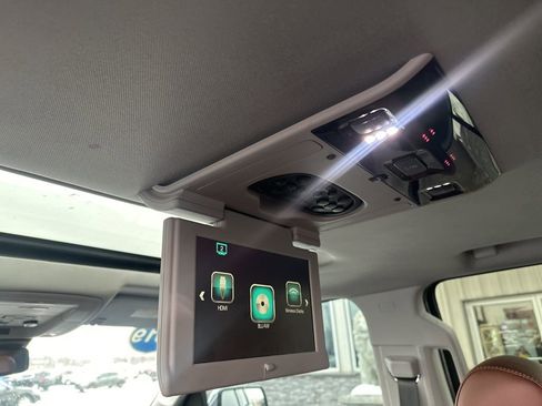 Used 2019 Chevrolet Tahoe Premier w/ Premier Plus Edition image 25