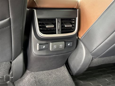 Used 2021 Subaru Outback Touring XT image 11