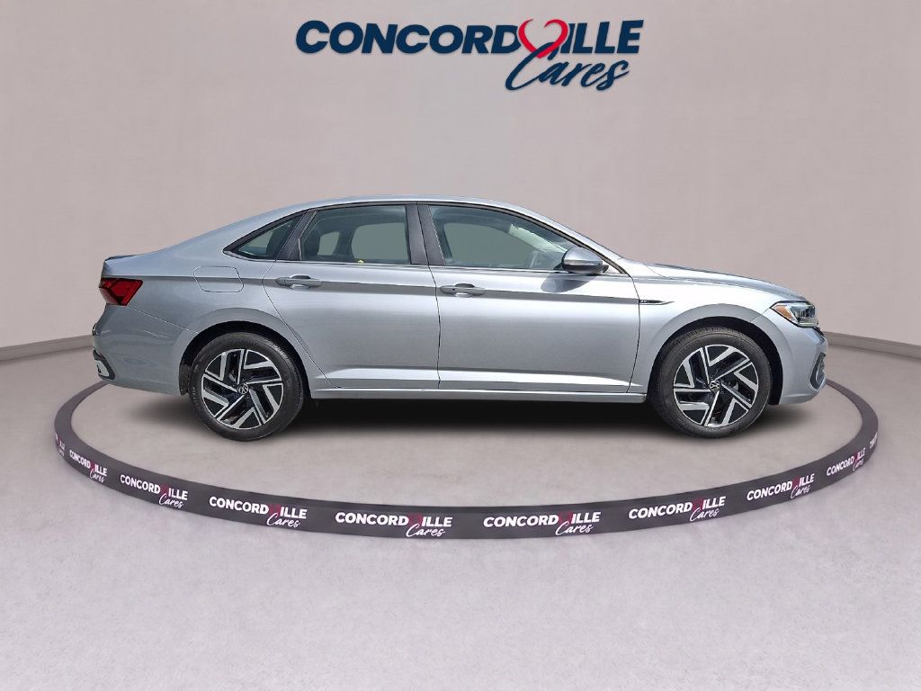 Used 2023 Volkswagen Jetta SEL FWD image 7