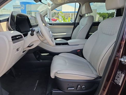 Used 2024 Hyundai Palisade Limited AWD/4WD image 10