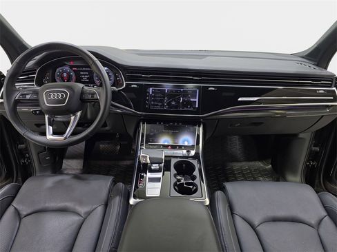 Used 2025 Audi Q7 3.0T Prestige w/ Prestige Package image 10