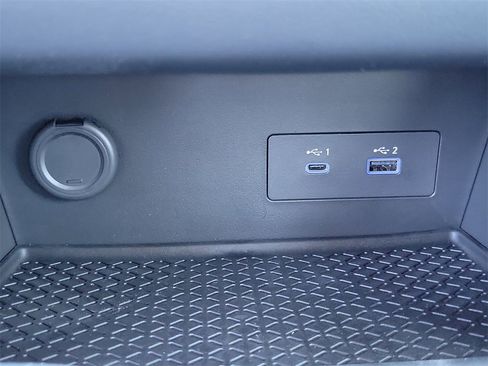 New 2025 Nissan Pathfinder SV w/ Black Appearance Package image 15