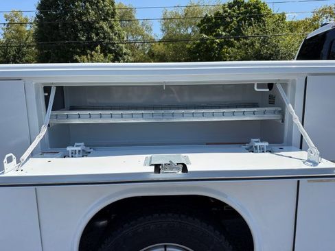 New 2025 Ford F350 XL w/ XL Chrome Package image 11