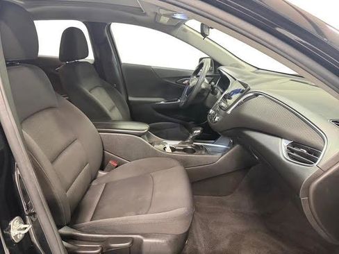 Used 2021 Chevrolet Malibu LT FWD image 11