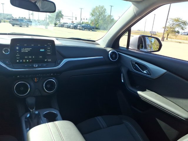 Used 2023 Chevrolet Blazer LT w/ Convenience Package FWD image 8