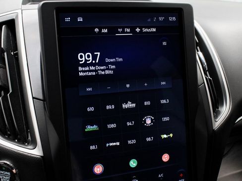 Certified 2024 Ford Edge ST-Line AWD/4WD image 3