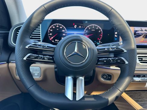 New 2026 Mercedes-Benz GLS 450 4MATIC image 31