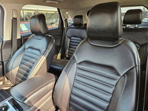 Used 2022 Ford Edge SEL image 21