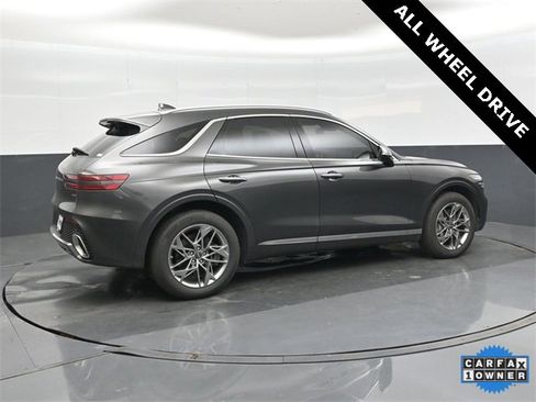 Used 2025 Genesis GV70 2.5T image 3