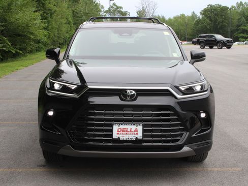 New 2026 Toyota Grand Highlander AWD Hybrid image 2
