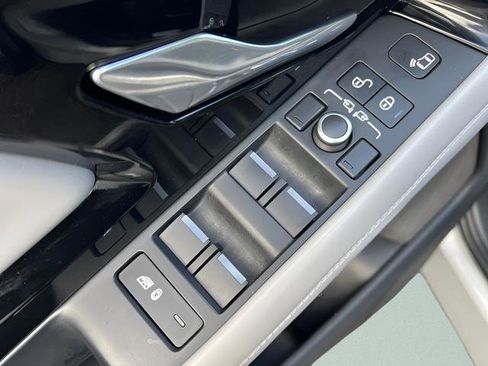 Used 2020 Land Rover Range Rover Evoque R-Dynamic HSE AWD/4WD image 11