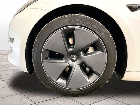 Used 2023 Tesla Model 3 Standard Range RWD image 8