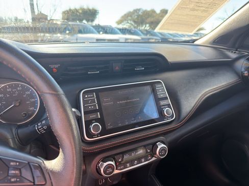 Used 2019 Nissan Kicks SR w/ SR Premium Package image 10