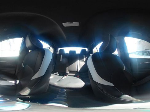 Used 2025 Toyota Camry SE image 41