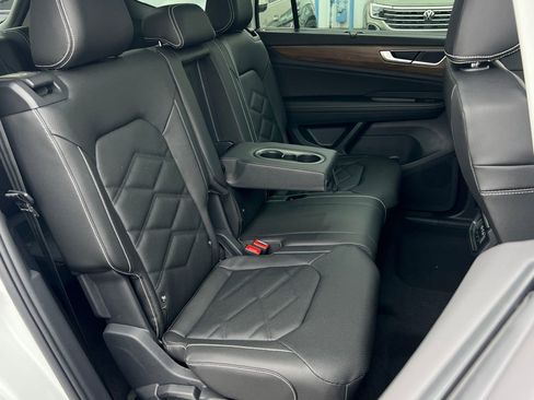 New 2026 Volkswagen Atlas SE image 13
