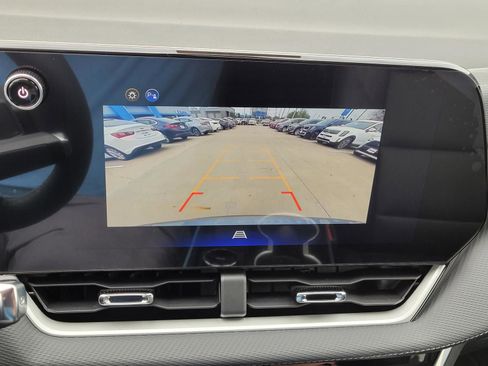 New 2026 Chevrolet Equinox LT w/ Convenience Package II image 19