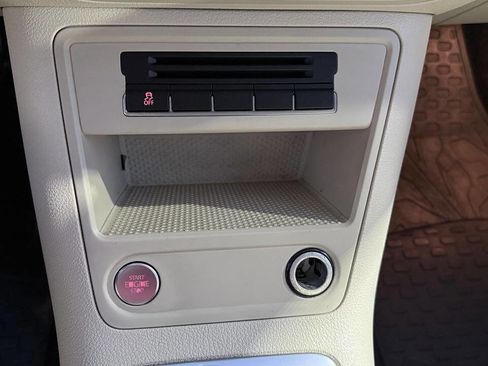 Used 2013 Volkswagen Tiguan SEL FWD image 40