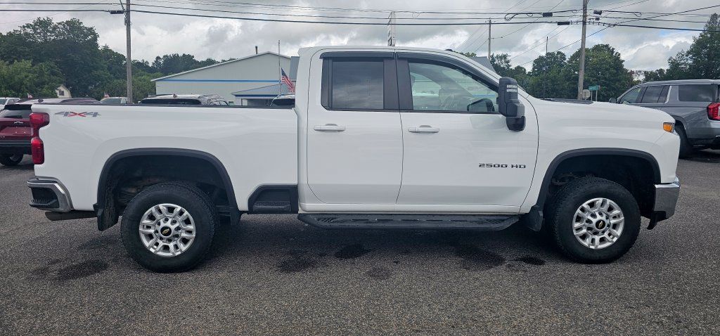 Used 2021 Chevrolet Silverado 2500 LT w/ All Star Edition AWD/4WD image 9