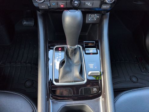 Used 2024 Jeep Compass Latitude image 14