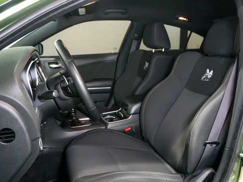 Used 2018 Dodge Charger R/T Scat Pack RWD image 16