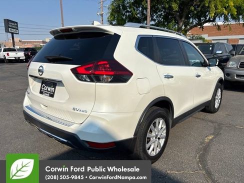 Used 2018 Nissan Rogue SV AWD/4WD image 5