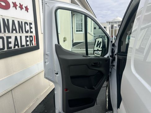 Used 2024 Ford Transit 250 XL w/ Exterior Upgrade Package image 8