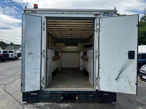 Used 2019 Ford E-450 and Econoline 450 Super Duty w/ Power Windows & Locks Group RWD image 9