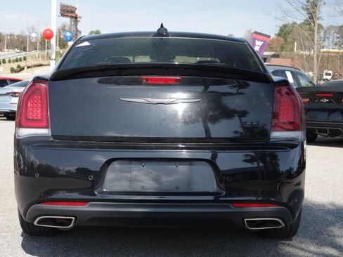 Used 2021 Chrysler 300 S image 4